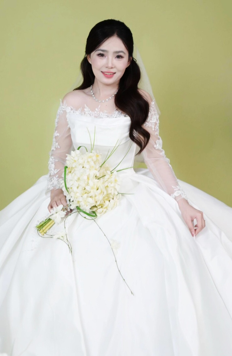 Ảnh cưới của Hoài Lâm và cô dâu kém 9 tuổi - 4