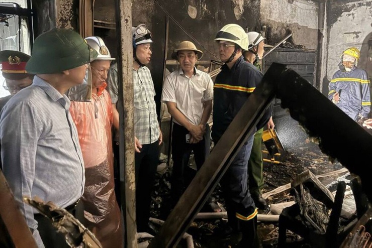 Thiếu tướng Nguyễn Hồng Ky - Phó Giám đốc Công an Thành phố trực tiếp chỉ huy tại hiện trường. Ảnh: CACC