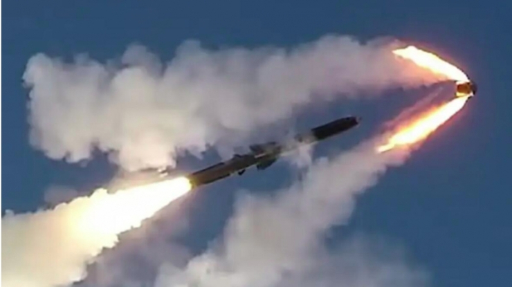 Tên lửa 800 km của Nga sắp xung trận, Ukraine lo “đòn khó đỡ” - 1