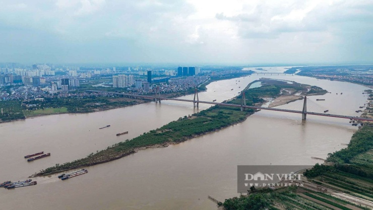 Ngoài bồi thường về đất, người dân còn có thể được hỗ trợ ổn định đời sống, chuyển đổi nghề, di chuyển và tái định cư tùy từng trường hợp. Ảnh: Thành An