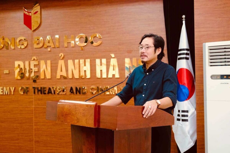 Ảnh sao 16/9: MC Mai Ngọc khoe mẹ U60 trẻ đẹp - 3