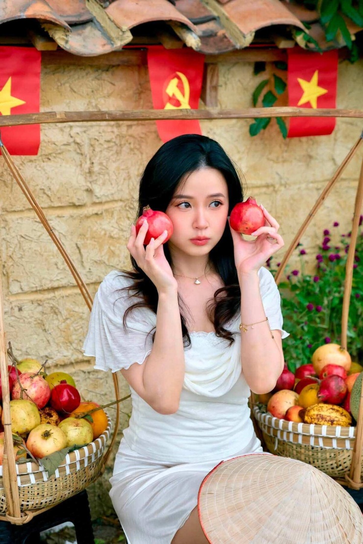 Ảnh sao 16/9: MC Mai Ngọc khoe mẹ U60 trẻ đẹp - 2