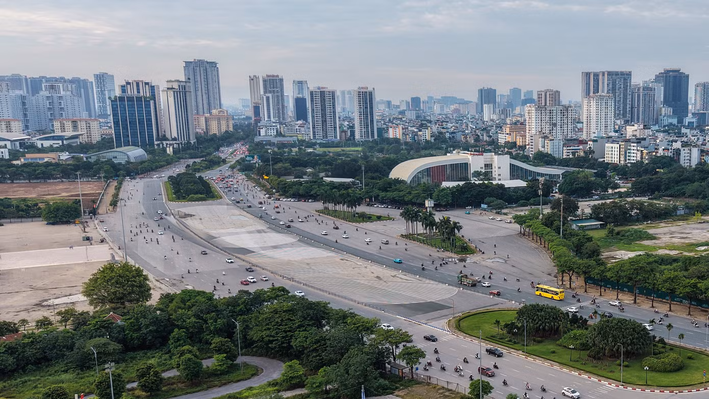 Theo Nghị quyết số 264/NQ-CP ngày 7/9/2026 của Chính phủ, Khu Liên hợp thể thao quốc gia được chuyển giao nguyên trạng về Bộ Quốc phòng quản lý; một phần diện tích đất trong quy hoạch được giao UBND TP. Hà Nội quản lý. Việc bàn giao, tiếp nhận phải hoàn thành trước ngày 1/10/2026.
