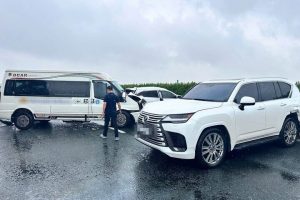 Xe Lexus chèn ép trên cao tốc: Hành vi ‘dằn mặt’ có thể gây tai nạn thảm khốc