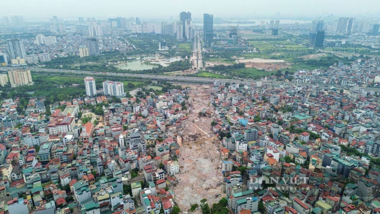 Hà Nội đề xuất thay mốc 5 năm bằng thời hạn tồn tại cụ thể đối với công trình được cấp giấy phép xây dựng có thời hạn. Ảnh: Phạm Hưng