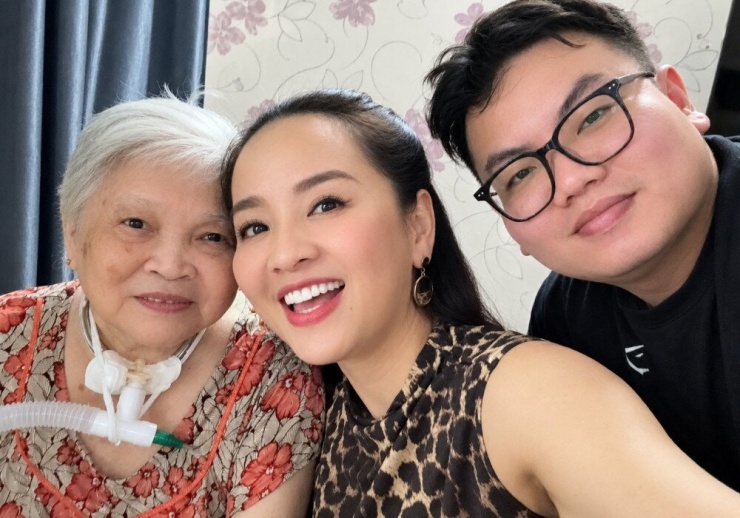 Diễn viên Hoài An bên mẹ và con trai - 2 người quan trọng nhất hiện tại của chị. 