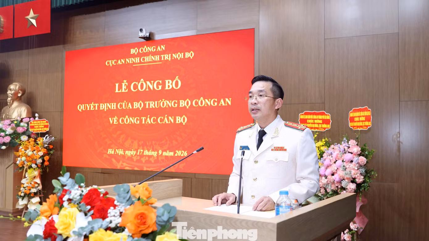 Đại tá Nguyễn Đại Đồng phát biểu nhận nhiệm vụ. Ảnh: K.H
