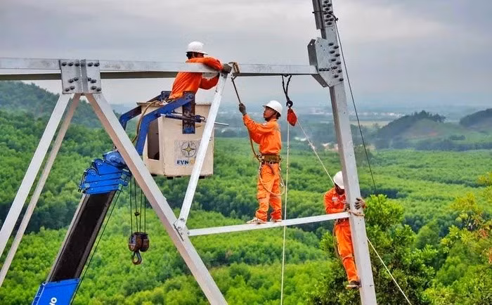 Điều gì giúp EVN lãi hơn 20.800 tỷ đồng sau nửa năm?