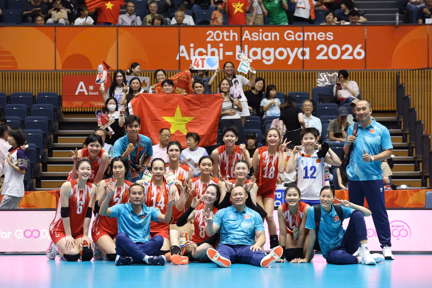 Ngắm 'chân dài' cao 1m87 của bóng chuyền nữ Việt Nam, nổi bật ở Asiad 20 - 7