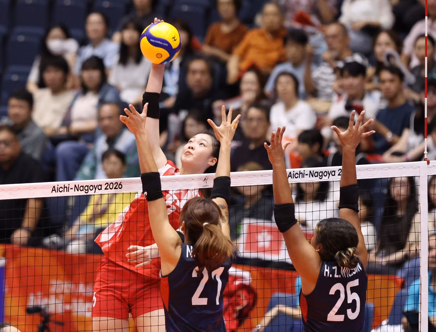 Ngắm 'chân dài' cao 1m87 của bóng chuyền nữ Việt Nam, nổi bật ở Asiad 20 - 3