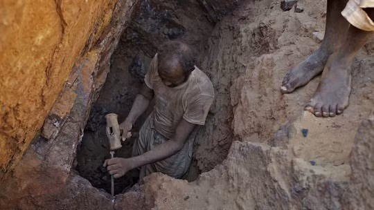 Sập mỏ vàng ở Sudan, ít nhất 82 người chết, hàng chục người mất tích