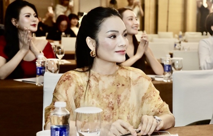  PGS.TS.Tân Nhàn tại họp báo sáng 18/9. 