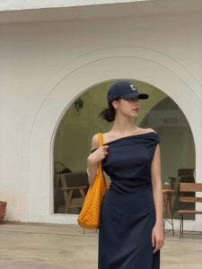 Ảnh sao 19/9: Thanh Thủy chuộng vẻ đẹp đời thường