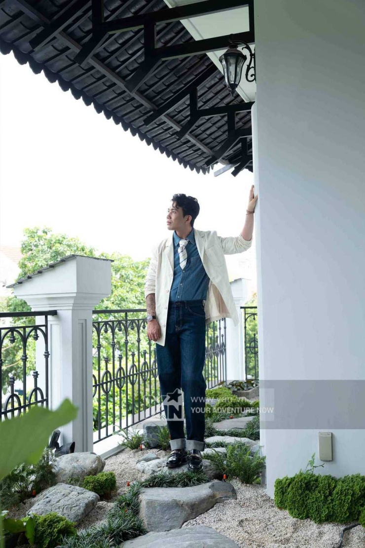 Nam doanh nhân rất yêu cây xanh nên ưu tiên chọn điểm tô cho nơi ở.