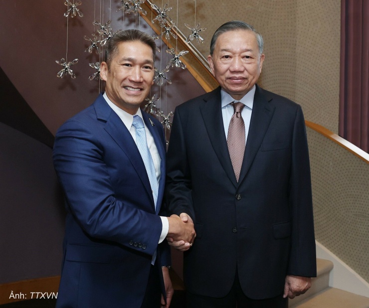 Tổng Bí thư, Chủ tịch nước Tô Lâm tiếp quyền Bộ trưởng Hải quân Mỹ Hùng Cao ngày 22/9. Ảnh: TTXVN