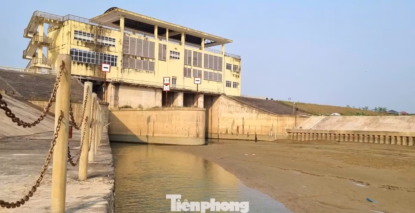 Các công trình thuỷ lợi ở miền Trung, Tây Nguyên và Nam Bộ có nguy cơ "cạn trơ đáy" trong mùa khô 2026-2027.