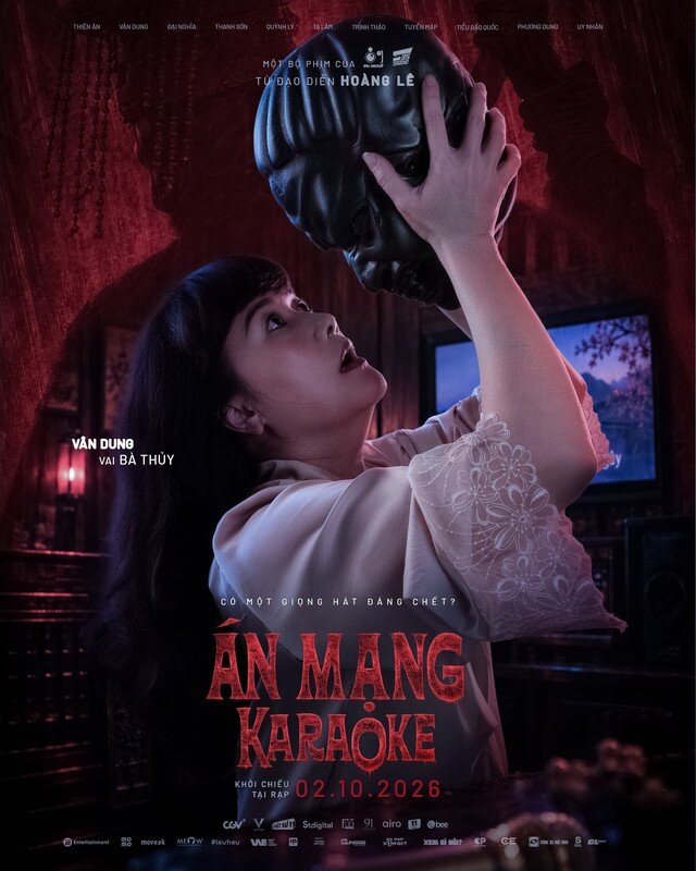 Poster của Vân Dung trong vai bà Thủy.