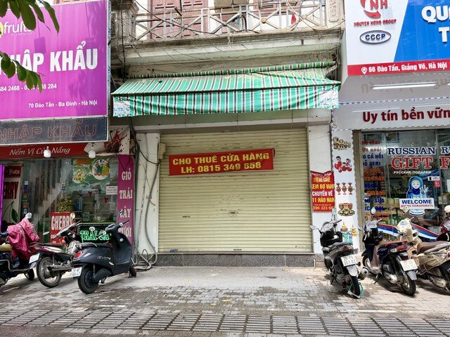Nhiều chủ mặt bằng chấp nhận hạ giá cho thuê nhưng vẫn k tìm được khách.