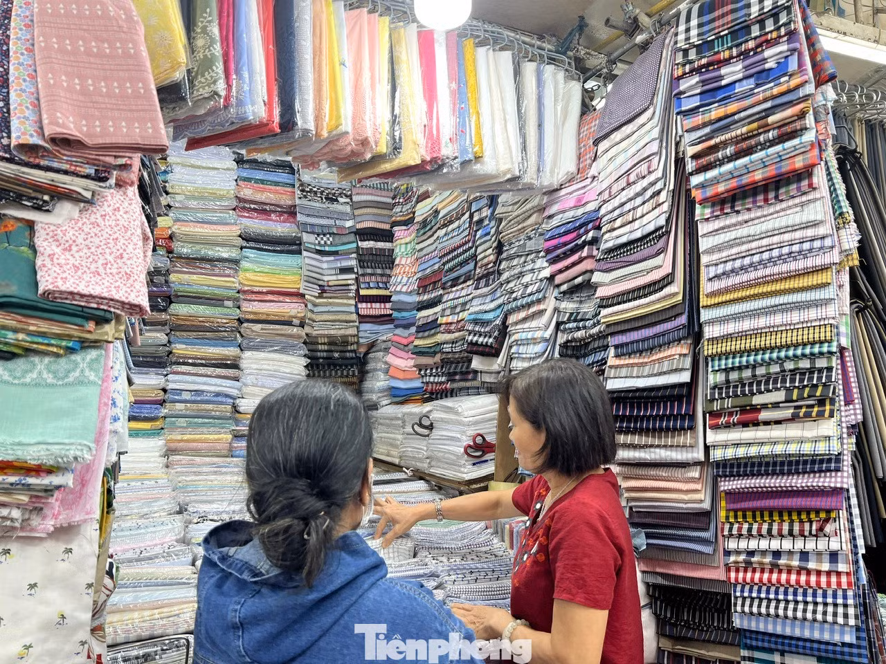 UBND TPHCM đang triển khai chiến dịch làm sạch mã số thuế, tháo gỡ điểm nghẽn trong kinh doanh.