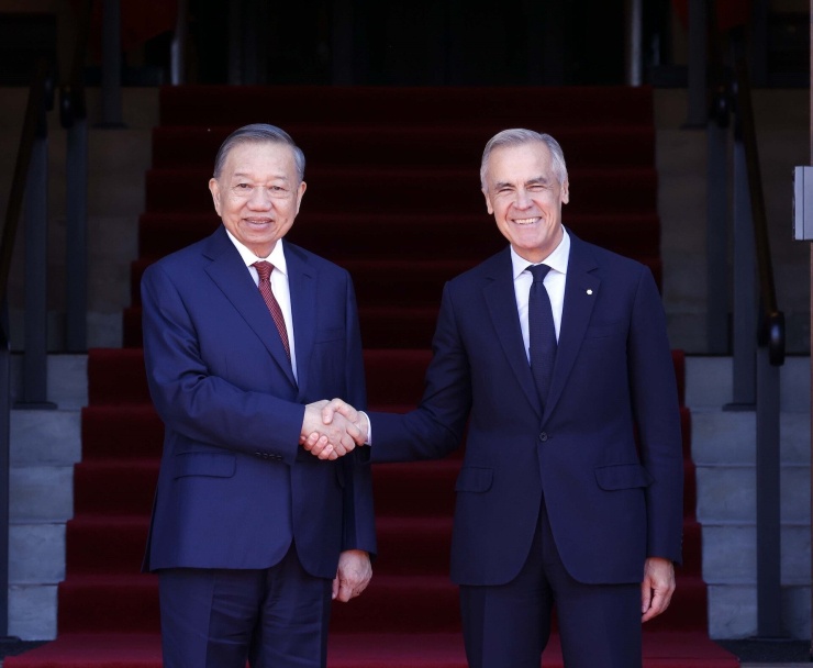 Tổng Bí thư, Chủ tịch nước Tô Lâm và Thủ tướng Canada Mark Carney. Ảnh: TTXVN