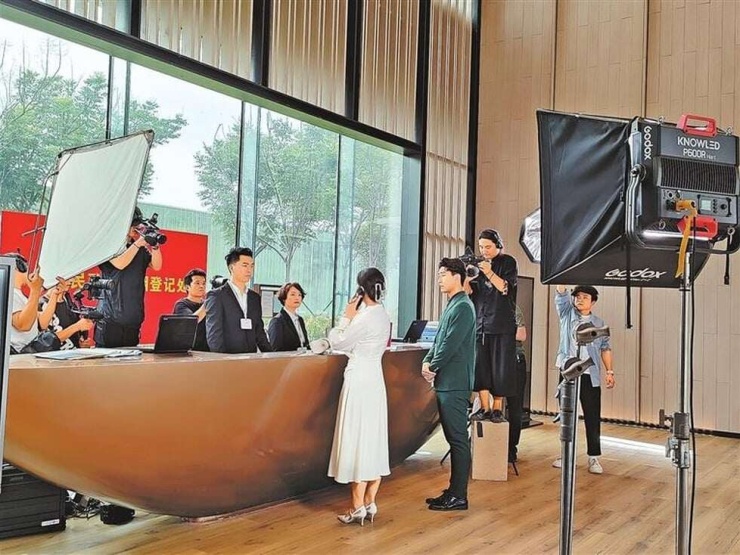 Công trường phim ngắn đơn giản và ít tốn kém. News. 