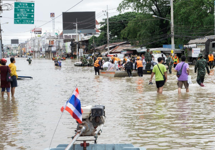 Thủ đô Bangkok vừa ban bố tình trạng thảm họa vì lũ lụt. Ảnh Thailandsun.com