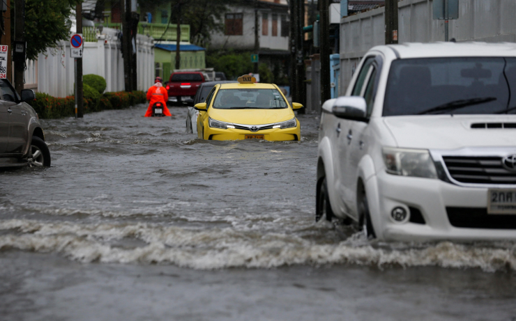 Thủ đô Bangkok vừa ban bố tình trạng thảm họa vì lũ lụt. Ảnh TN
