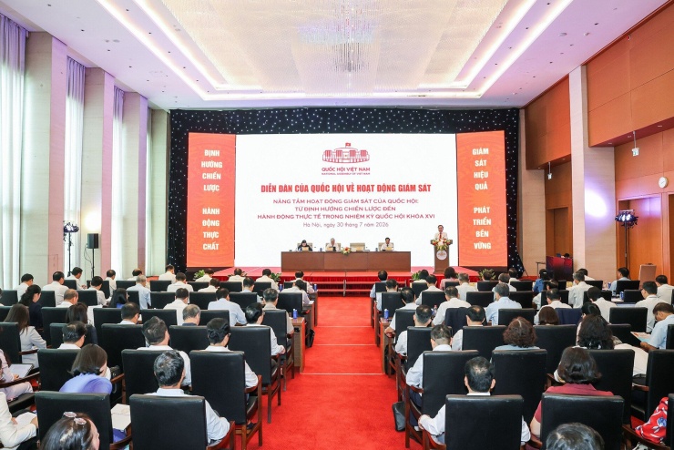 Diễn đàn của Quốc hội về hoạt động giám sát hồi cuối tháng 7. Ảnh: Media QH