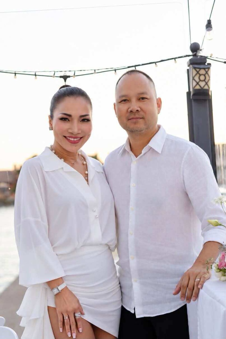 Ảnh sao 28/9: Hoàng Oanh trân trọng giây phút thảnh thơi bên con - 9