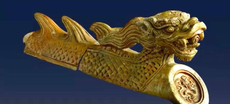 Đầu rồng được điêu khắc tại Điện Kính Thiên. (Ảnh: TT Hoàng thành Thăng Long - Hà Nội)