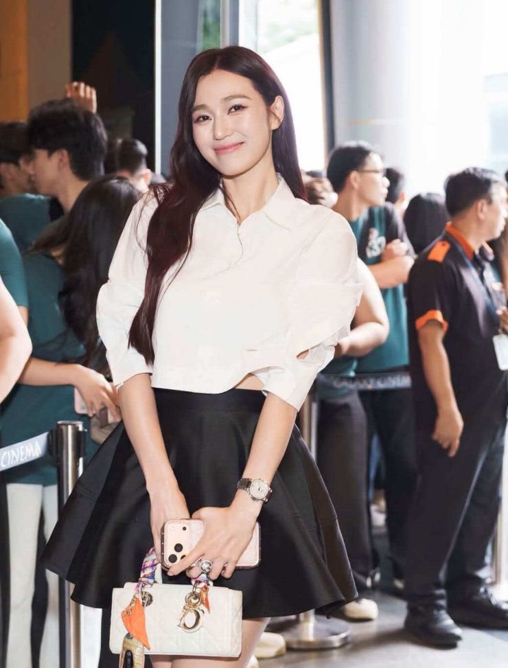 Tái xuất sau 8 năm, Khánh My gây sốt với 'cảnh nóng' đóng cùng Quách Ngọc Ngoan trong 'Trại buôn người' - 17