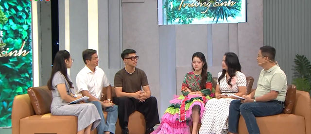 NSƯT Bá Anh và con trai tại chương trình "Vui khỏe có ích", Ảnh VTV