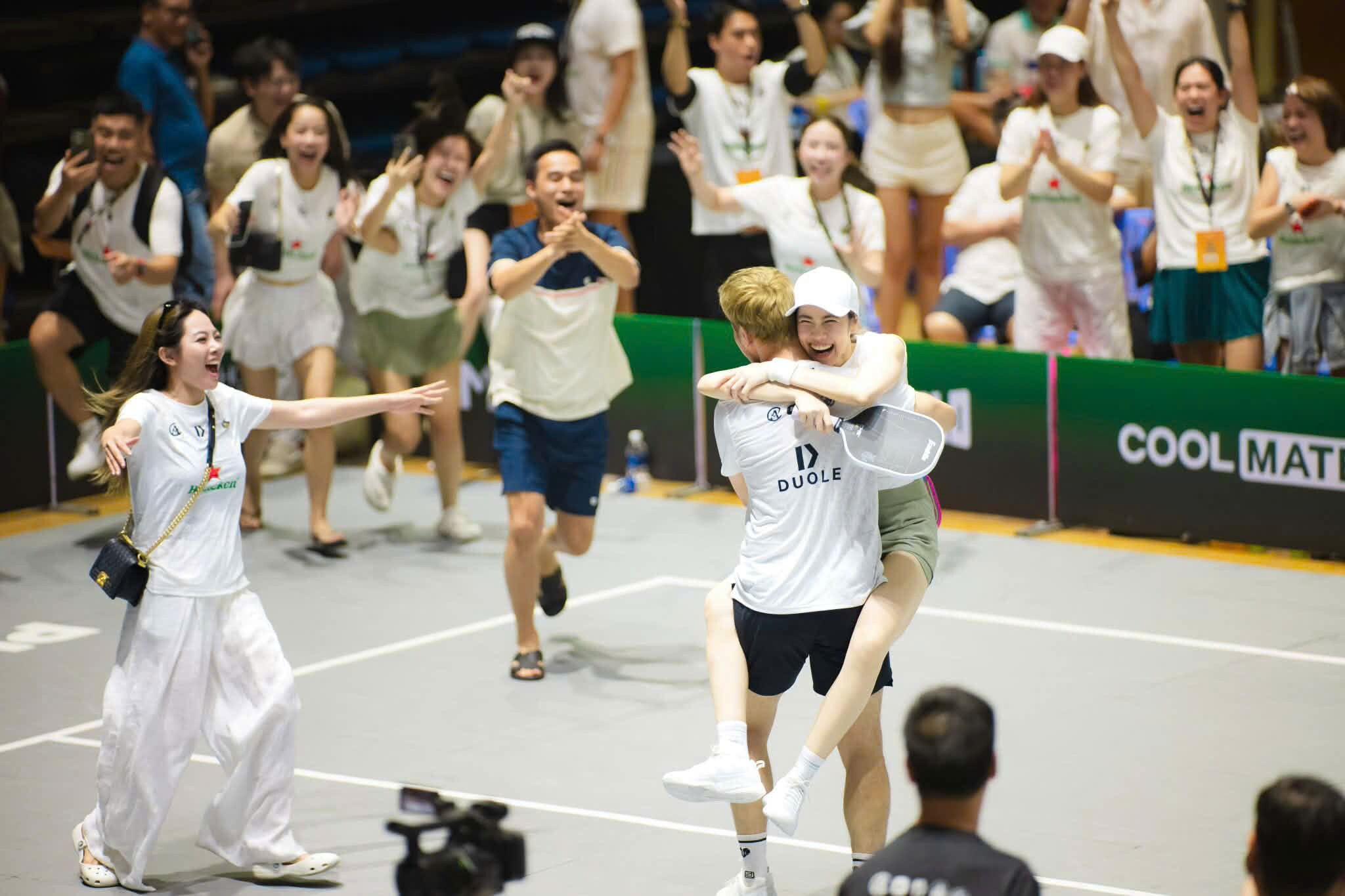 Siêu mẫu Trần Thu Hằng phá dớp "nữ hoàng về nhì", lần đầu vô địch World Cup Pickleball - 3