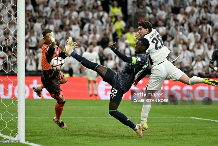 Marseille gặp khó khi phải Besiktas