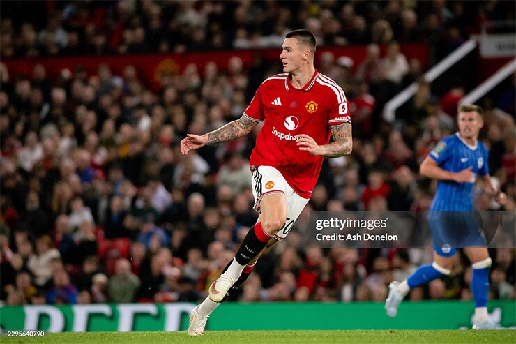 Benjamin Sesko đang khiến Man Utd lo lắng vì chấn thương tái phát