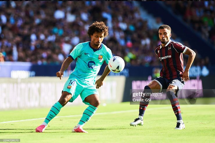 Barca dẫn 3-0 vẫn "tim đập chân run", tân binh độc diễn ghi bàn giải cứu phút bù giờ - 1