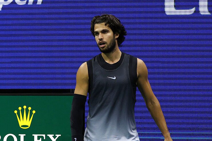 Alcaraz trở thành cựu vương US Open sau khi để thua Shelton trong trận đấu kéo dài 4 giờ 31 phút