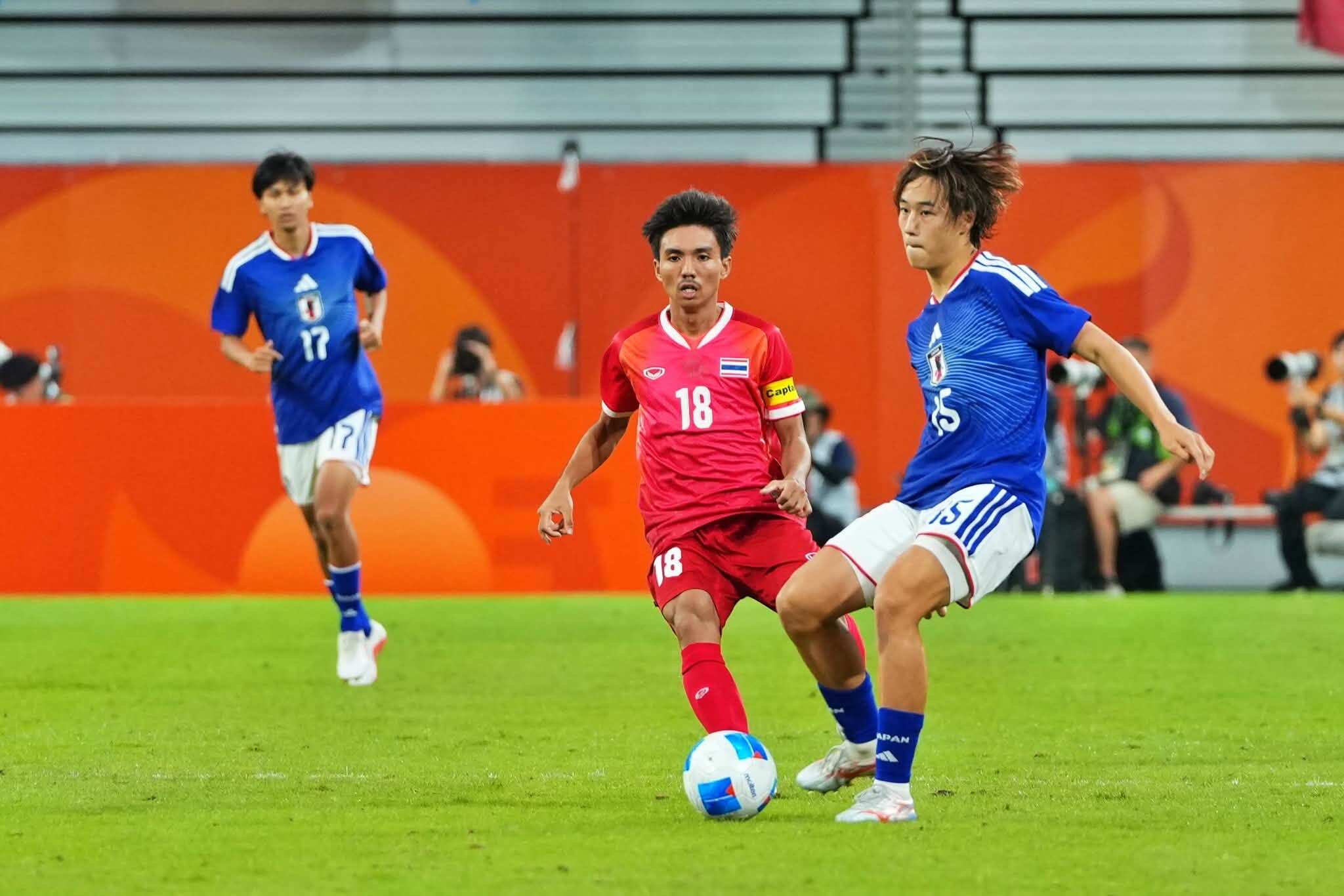 U23 Nhật Bản (áo xanh) thắng đậm U23 Thái Lan