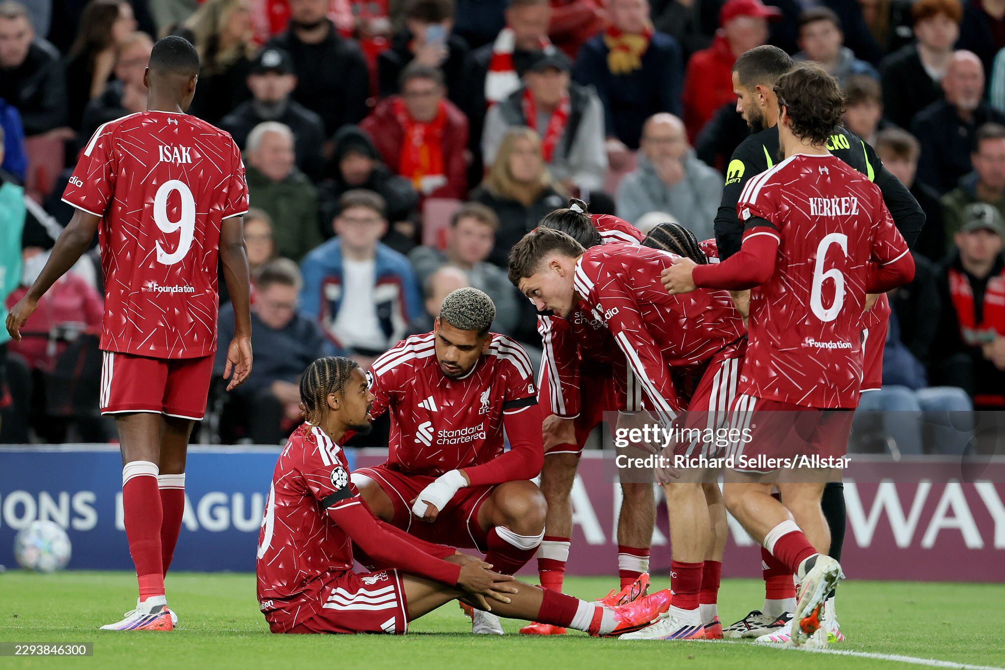 Bom tấn” Barcola ra mắt thảm họa với Liverpool: Bỏ lỡ cơ hội, chấn thương rời sân - 3