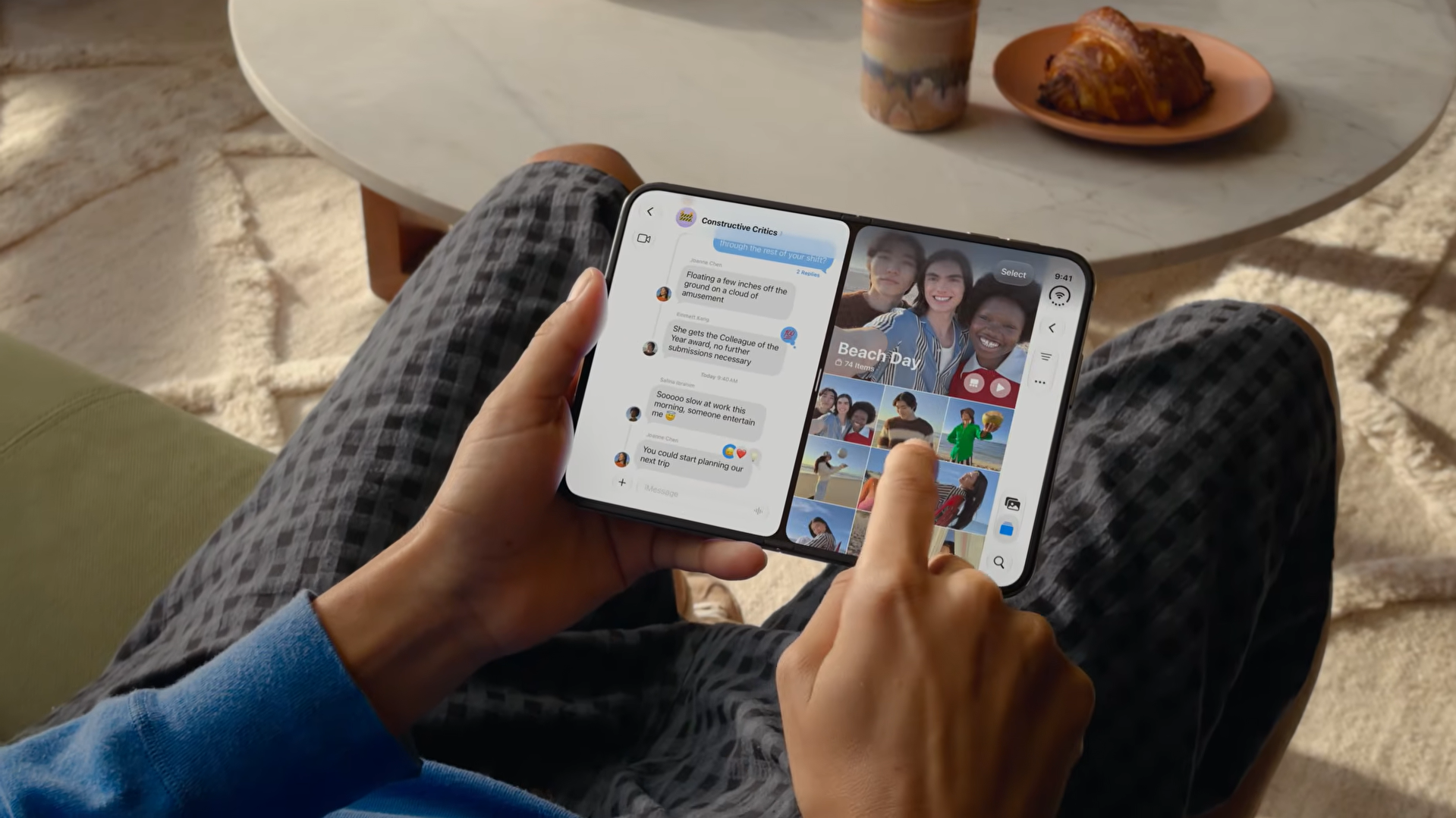 Màn hình iPhone Duo cho phép mở cùng lúc nhiều ứng dụng.