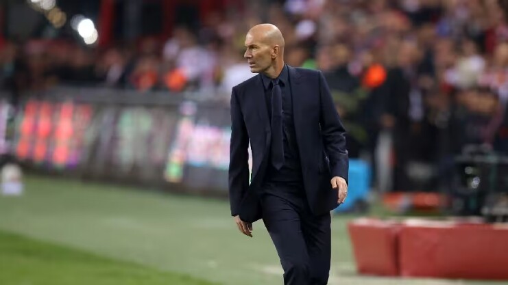 Zidane tái xuất băng ghế huấn luyện bằng chiến thắng