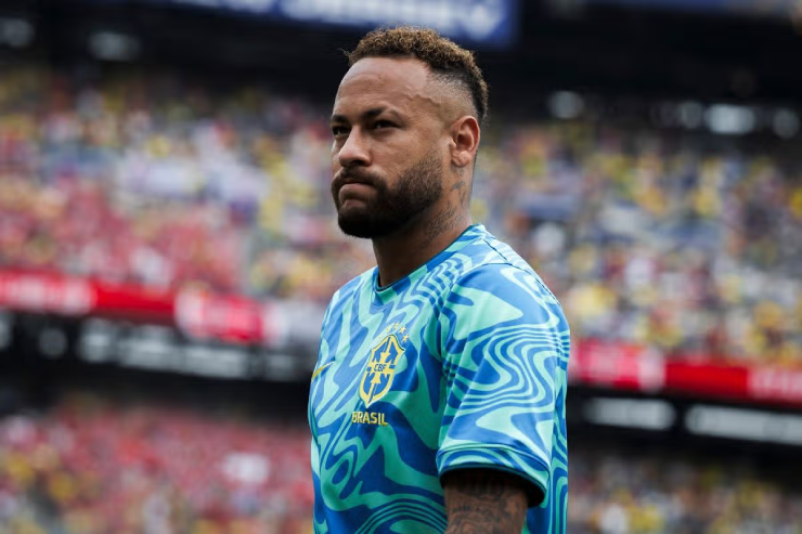 Neymar không lên tiếng sau những phát biểu của người đẹp bóng chuyền 