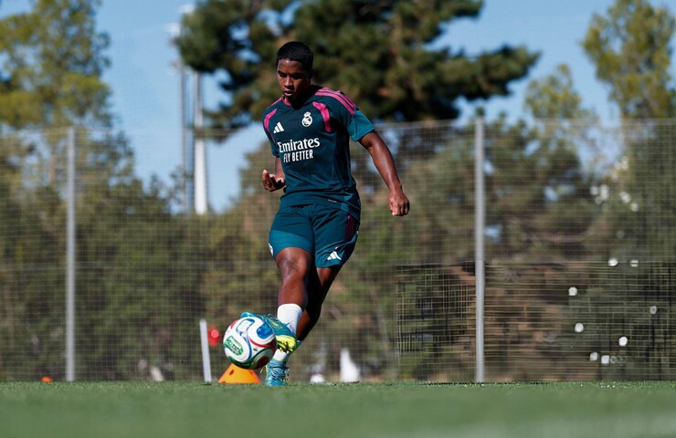 Endrick quyết định ở lại Real Madrid hè này
