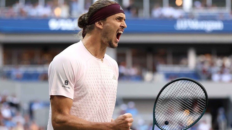 Zverev tiếp tục mùa giải trong mơ