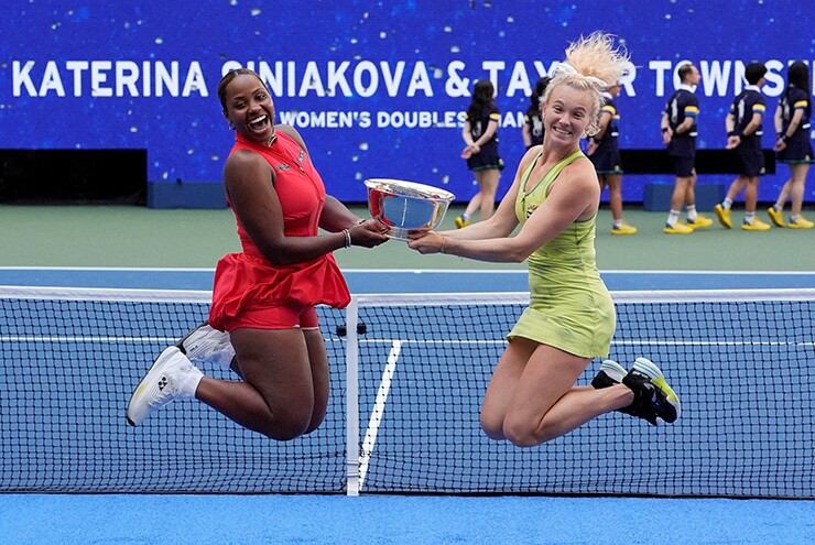 Townsend và&nbsp;Siniakova ăn mừng chức&nbsp;vô địch đôi nữ US Open