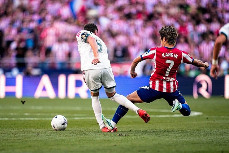 Lee Kang In thoát thẻ đỏ sau pha vào bóng với Valverde