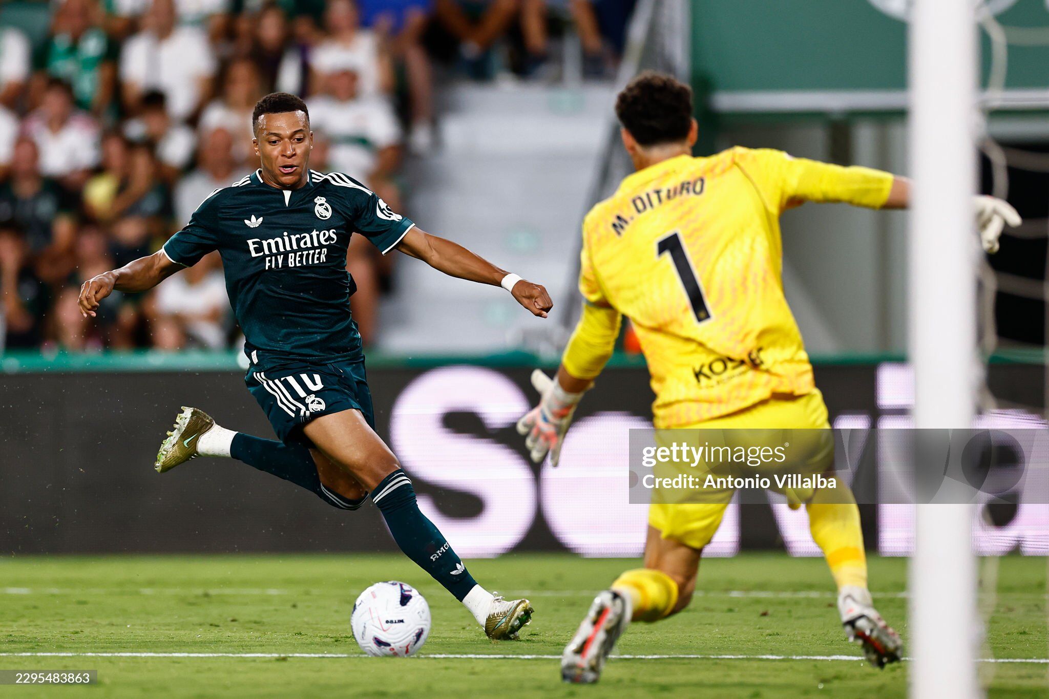 Mbappe luôn là đầu tàu nơi hàng công Real