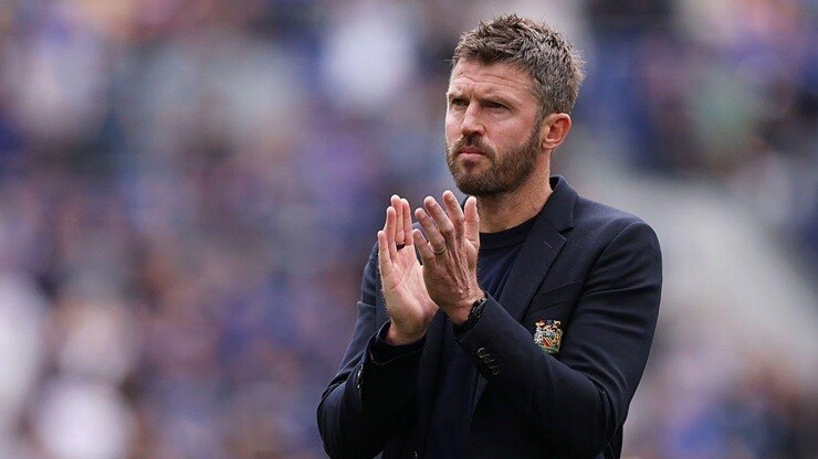 Rooney đã gửi cảnh báo sa thải nghiêm khắc tới Carrick