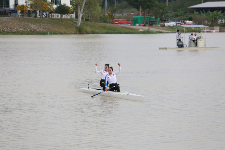 Hai cô gái Việt Nam viết lịch sử cho canoeing tại ASIAD 2026