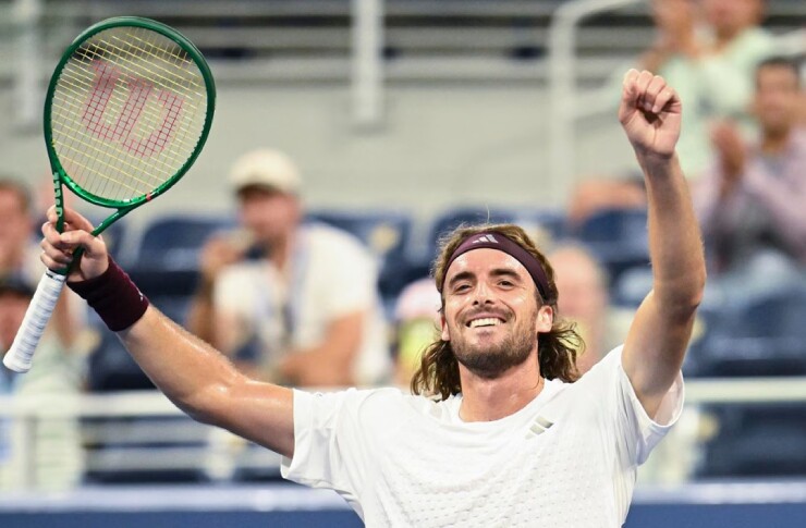 Rực lửa tennis US Open: Tsitsipas lần đầu vào vòng 4, Medvedev thắng dễ - 1